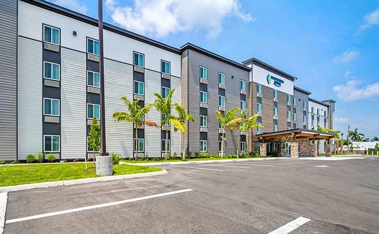 /extended-stay-hotels/locations/florida/fort-myers/woodspring-suites