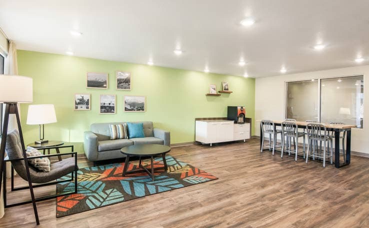 WoodSpring Suites Thornton-North Denver photo 3 of 20