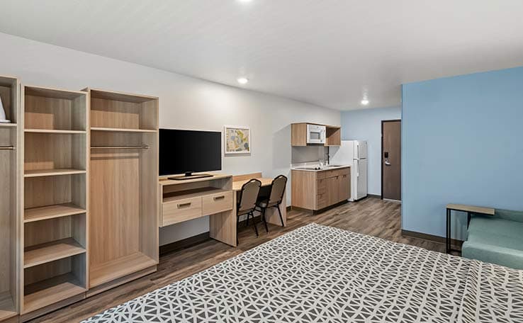 WoodSpring Suites Palm Springs - West Palm Beach photo 12 of 17