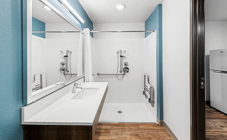WoodSpring Suites Kansas City Airport photo 18 of 21