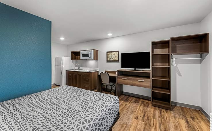 WoodSpring Suites Kansas City Airport photo 8 of 21