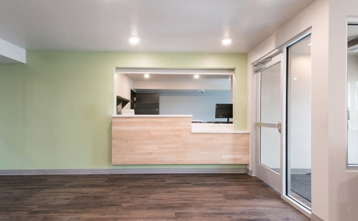 WoodSpring Suites Philadelphia Northeast photo 2 of 23