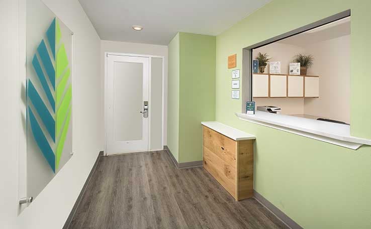 WoodSpring Suites Greenville Simpsonville photo 2 of 18