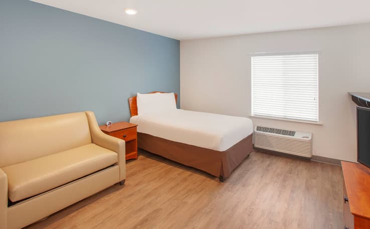WoodSpring Suites Springdale photo 7 of 13