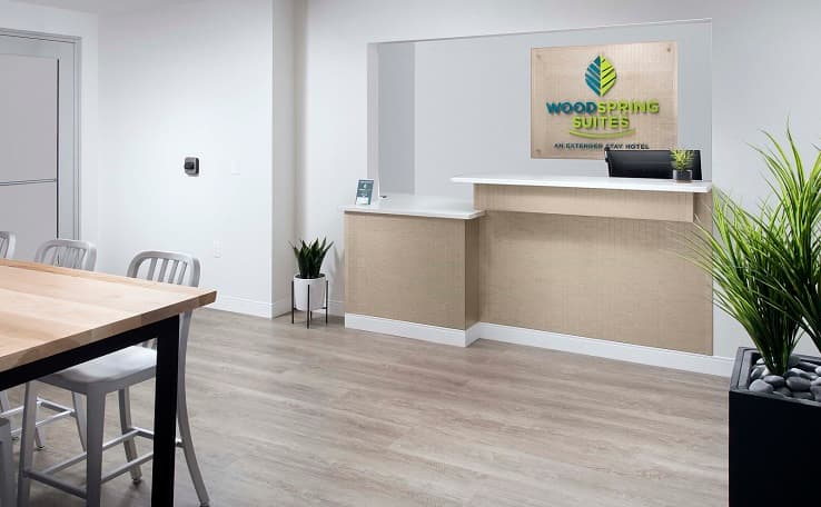 WoodSpring Suites Seattle Everett photo 2 of 21