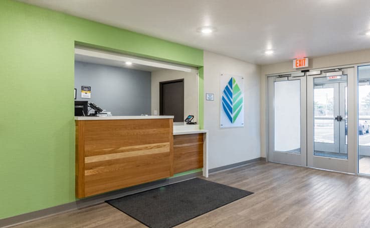 WoodSpring Suites Indianapolis Castleton photo 2 of 19