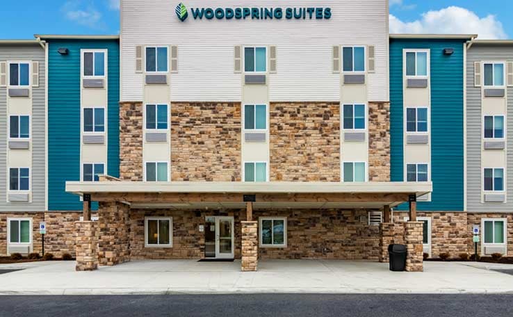 WoodSpring Suites Toledo Maumee photo 16 of 18