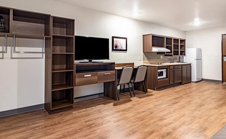 WoodSpring Suites Toledo Maumee photo 13 of 18